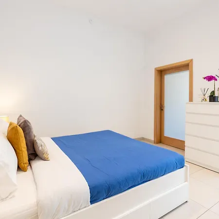 V86 A Minute From The Sea Apartamento *