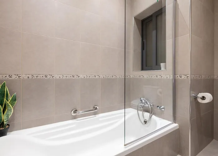 V86 A Minute From The Sea Daire *